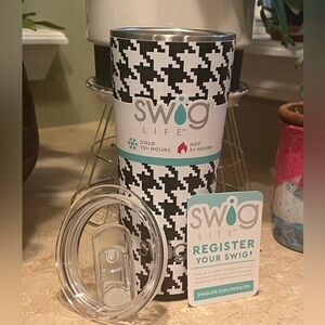 Swig 22 oz. Tumbler NWT